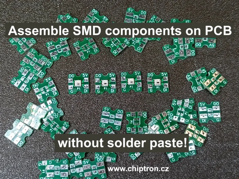 Náhled desky PCB s rozmístěnými SMD součástkami a textem o sestavení bez pájecí pasty