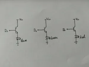 Schémata zapojení modré, zelené a červené LED k výstupům mikrokontroléru