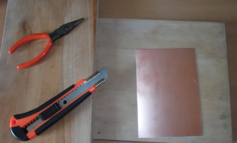 Jak odstranit měděnou vrstvu z DPS (z oboustranné DPS udělat jednostrannou) / How to remove copper layer from PCB