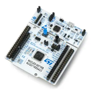 Vývojová deska NUCLEO-G071RB s konektory a mikrokontrolérem STM32