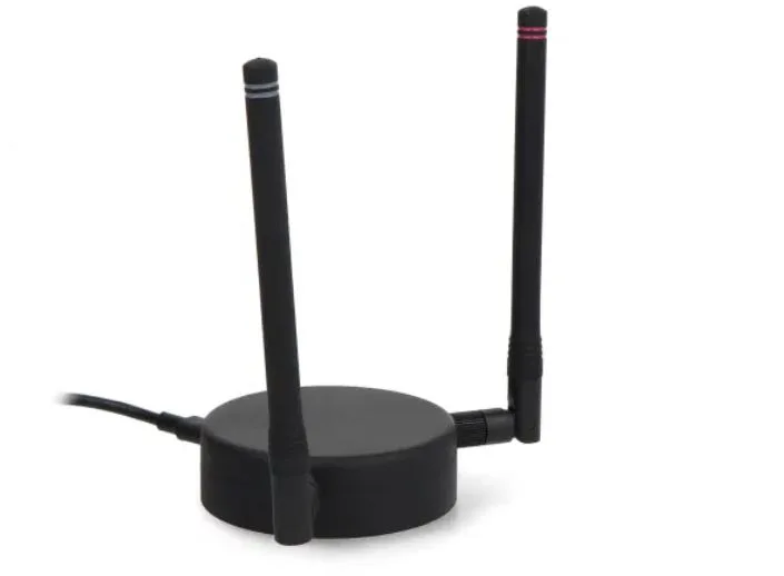 Černý USB hub Z-Station se dvěma anténami pro chytrou domácnost