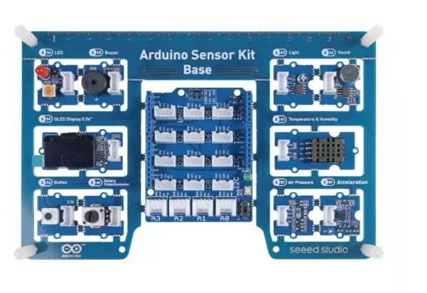 Seeed Arduino Sensor Kit Base s moduly senzorů na modrém podkladu