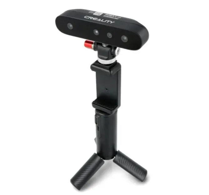 Ruční 3D skener Creality upevněný na trojnožce