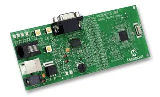 Zelená vývojová deska Microchip PICDEM FS s konektorem USB