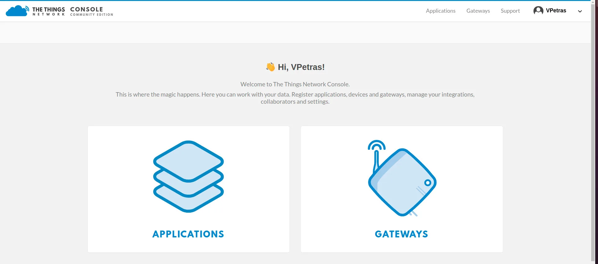 Úvodní stránka konzole The Things Network s dlaždicemi Applications a Gateways