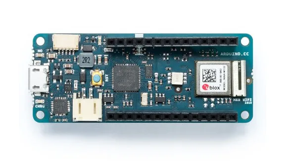 Deska Arduino MKR WiFi 1010 s konektory a součástkami