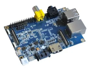 Modrá deska Banana Pi M2 s USB porty, síťovým konektorem a žlutým kompozitním výstupem