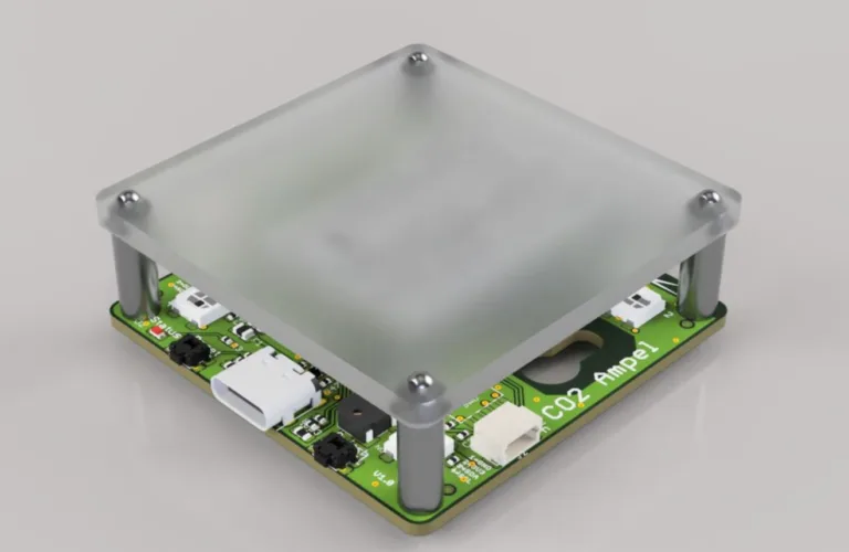 Render otevřeného CO2 monitoru s deskou plošných spojů pod šedým krytem