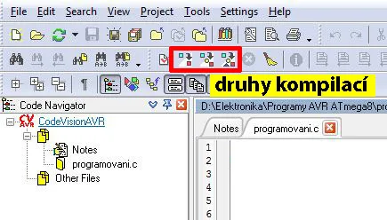 Okno CodeVisionAVR s otevřeným zdrojovým souborem programováním.c po kompilaci