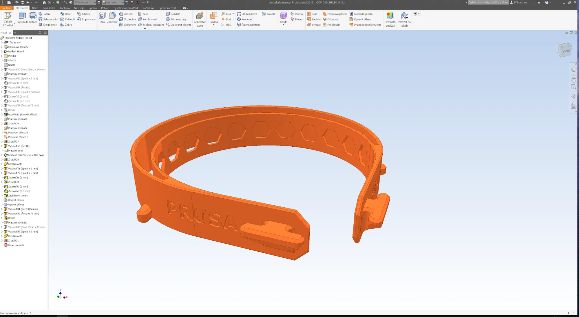 3D model čelenky ochranného štítu zobrazený v CAD aplikaci