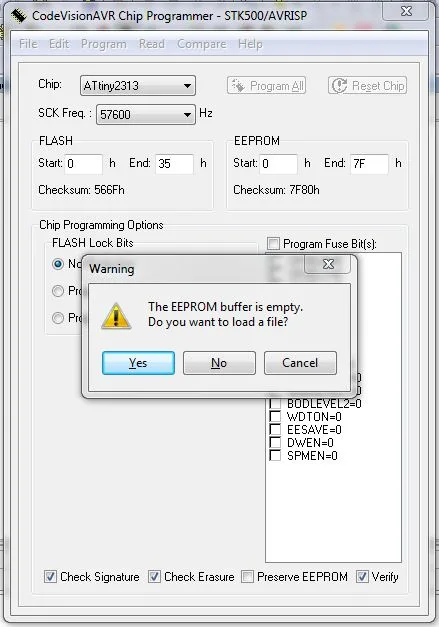Okno CodeVisionAVR Chip Programmer s upozorněním, že EEPROM buffer je prázdný