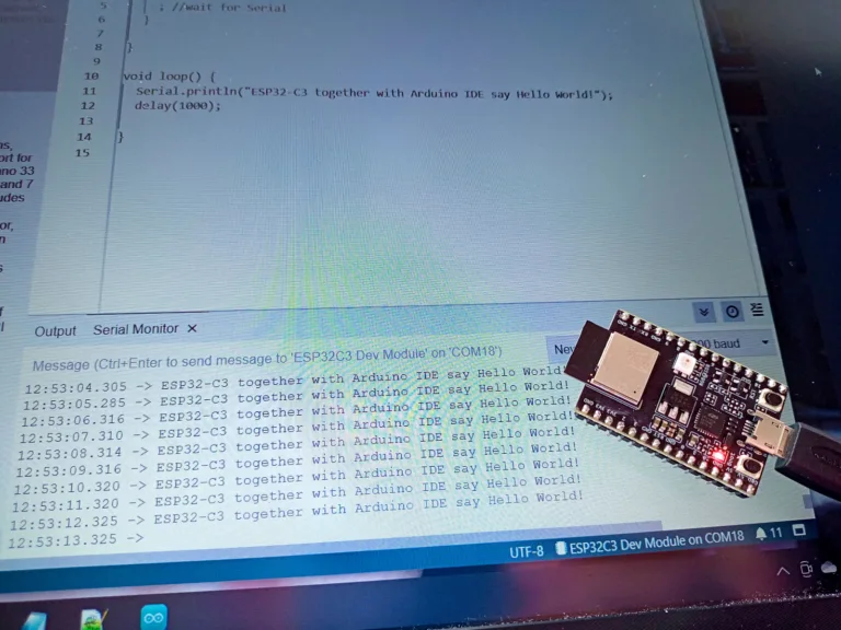 Arduino IDE se sériovým monitorem a deskou ESP32-C3