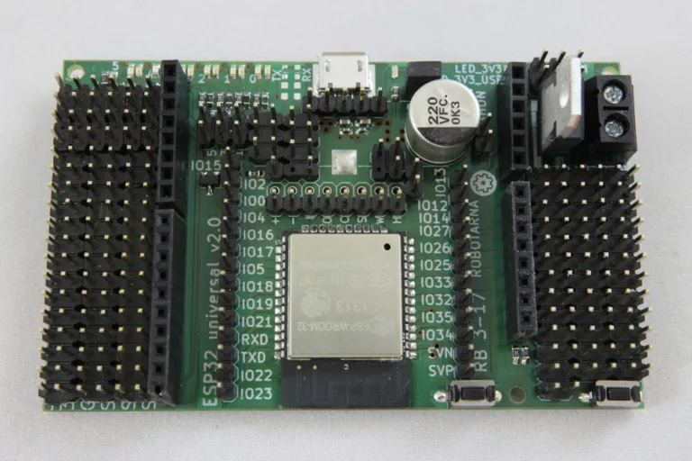 Deska ESP32 Universal Dev Board s modulem ESP32 a rozšiřujícími konektory