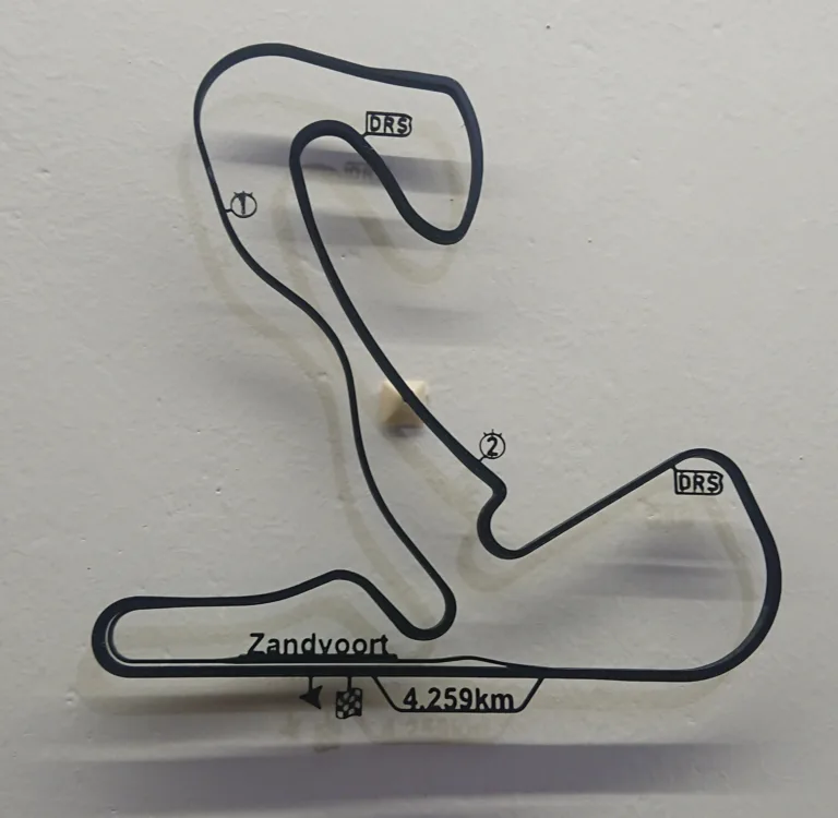 3D tištěný model okruhu F1 Zandvoort s vyznačenou délkou 4,259 km