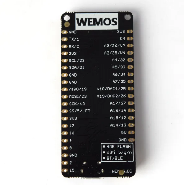 Vývojová deska Wemos LoLin32 s ESP32, popisky pinů a 4MB flash pamětí