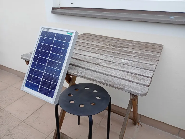 Meteostanice s ESP8266, solárním panelem a připojením několika I2C čidel