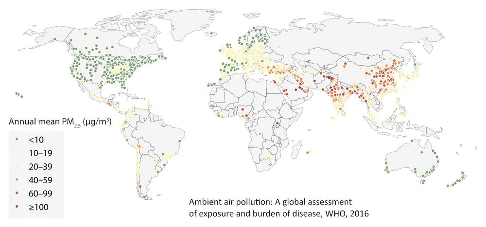 Mapa globálního ročního průměru PM₂.₅ podle WHO v roce 2016