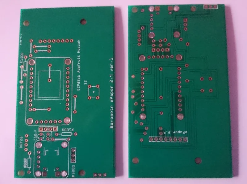 Návrh plošného spoje barometru WiFi ePaper 2.9 zobrazený z obou stran