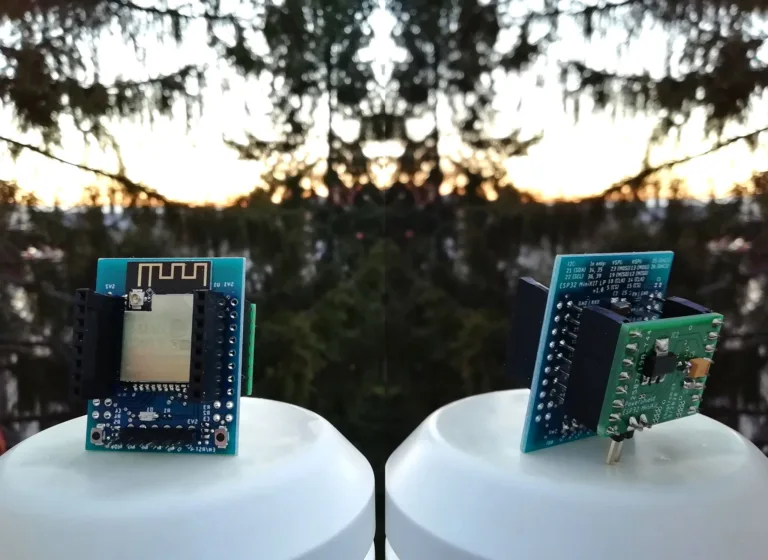 PowerShield – plošný spoj s regulátorem a nabíjecím obvodem pro ESP32 MiniKit i Wemos D1 mini
