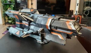 Velký 3D tištěný model hvězdné lodi Raptor Class Light Cruiser