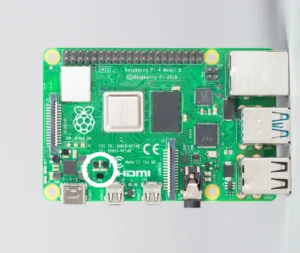 Schéma des součástek na desce Raspberry Pi 4 Model B