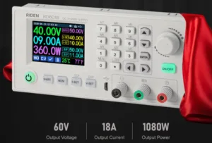 Čelní panel laboratorního zdroje RD6018 se zobrazeným výstupem 40 V
