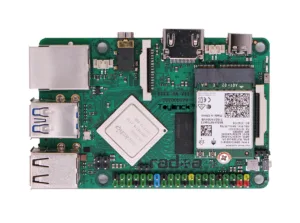 Jednodeskový počítač Radxa Rock 3A s konektory, procesorem a GPIO piny