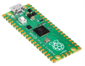 Zelená vývojová deska Raspberry Pi Pico s mikrokontrolérem RP2040 a konektorem USB