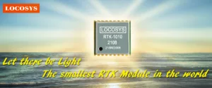 Modul LOCOSYS RTK-1010 zobrazený nad plážovým pozadím