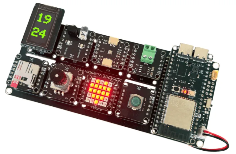 Univerzální platforma s ESP32-S3 pro jednoduchou výuku programování