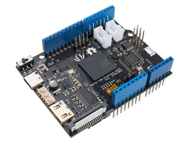 Rozšiřující deska Spartan Edge s FPGA a ESP32 pro Arduino