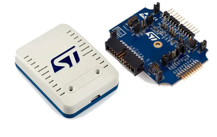 Programátor a debugger STLINK-V3SET s adaptérovou deskou od STMicroelectronics