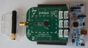 Vývojový modul STM32 pro LoRaWAN s připojenou anténou