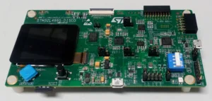Vývojová deska STM32L496 Discovery s displejem a konektory