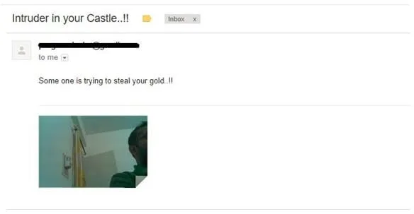 E-mail s fotografií návštěvníka pořízenou kamerou připojenou k Raspberry Pi