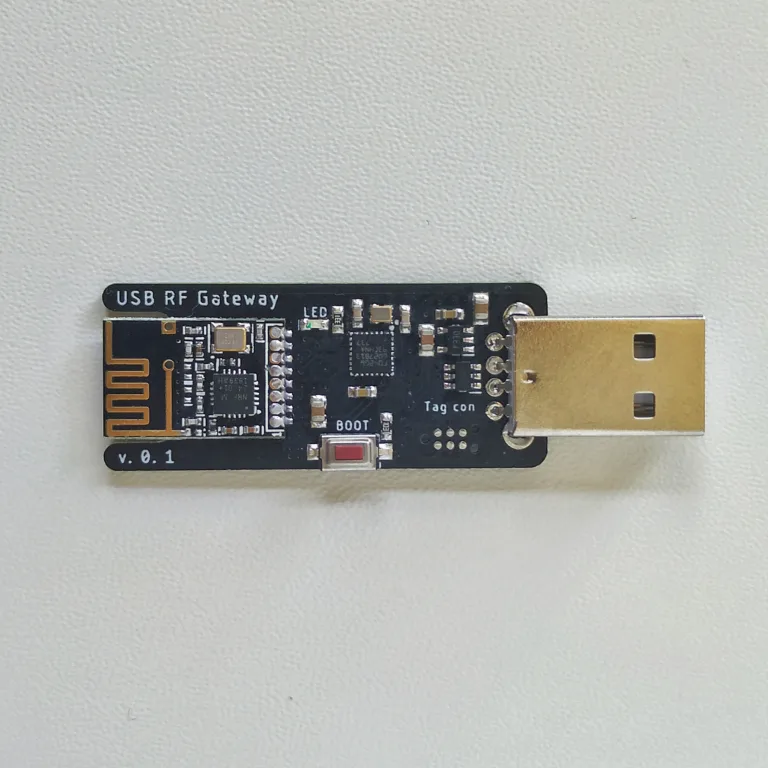 Deska USB RF Gateway s konektorem USB a osazenými součástkami