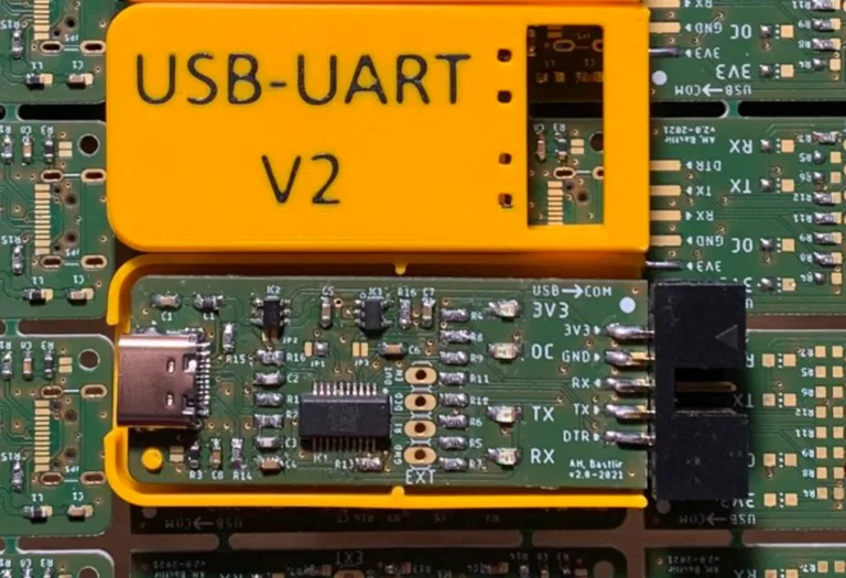 Deska USB-UART převodníku V2 s konektory microUSB a USB-C