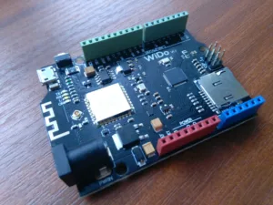 WIDO Arduino Leonardo kompatibilní WiFi deska s konektory a anténou