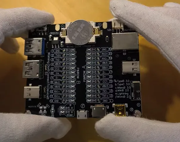 Tester kabelů - USB-A i B, USB-C, Lightning a další
