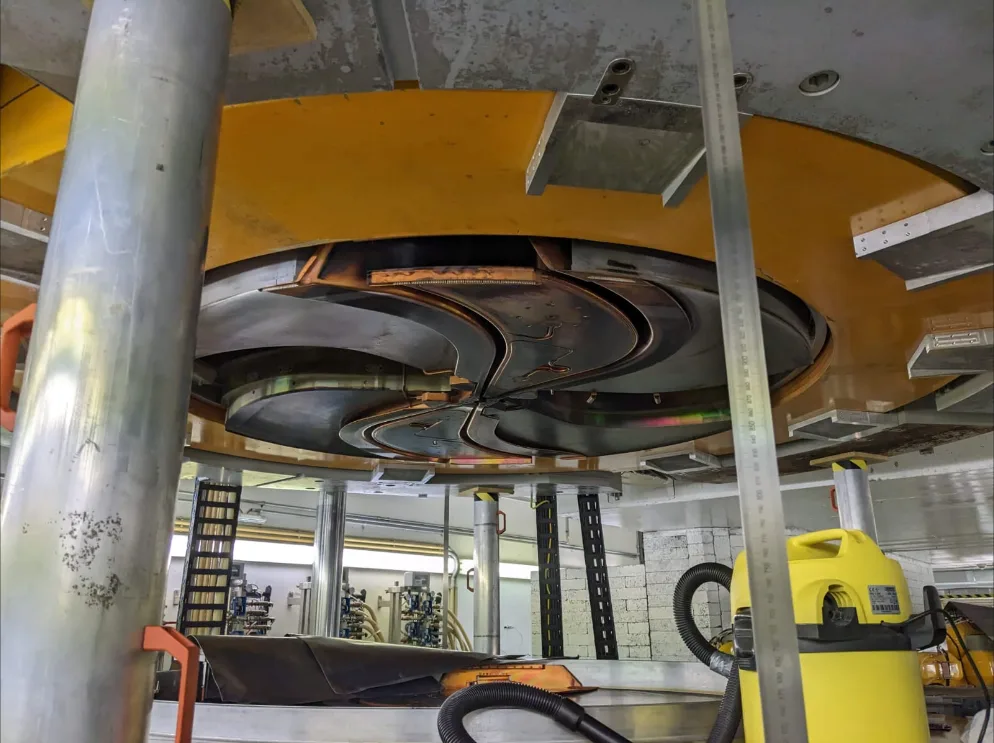 Otevřený cyklotron - horší část.